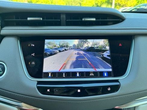 Used 2021 Cadillac XT5 Premium Luxury FWD image 13