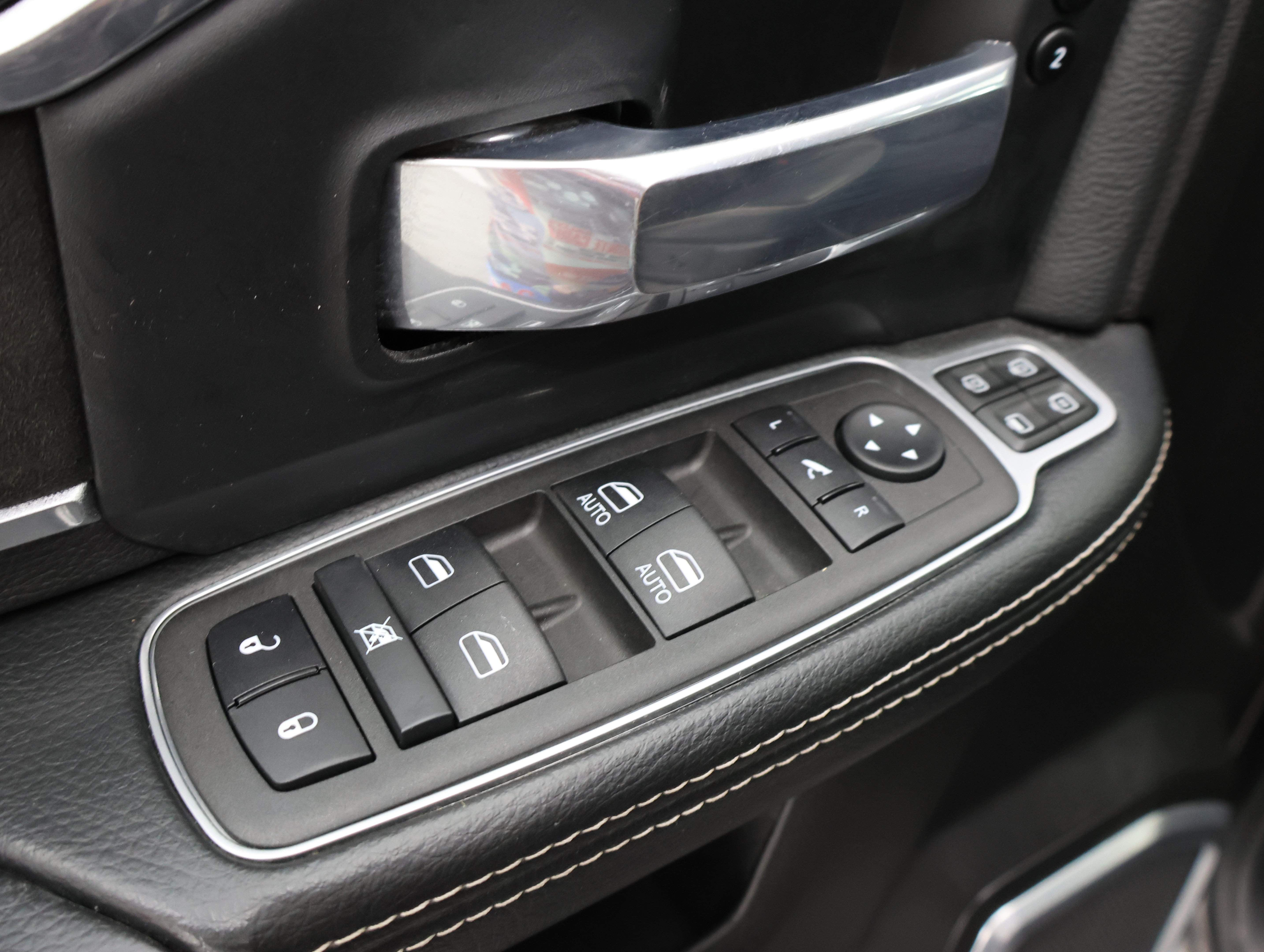 Used 2024 RAM 2500 Laramie w/ Night Edition AWD/4WD image 39
