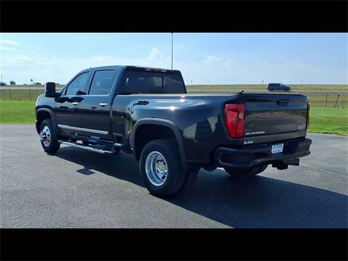 Certified 2024 Chevrolet Silverado 3500 High Country w/ High Country Premium Package image 6