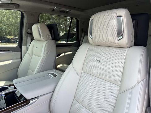 New 2026 Cadillac Escalade Platinum Sport w/ LPO, ONYX Package AWD/4WD image 22