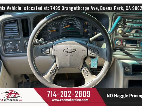 Used 2004 Chevrolet Suburban LT w/ Preferred Equipment Group image 17