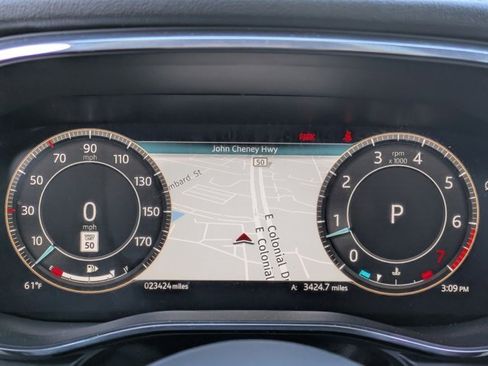 Used 2024 Jaguar F-PACE R-Dynamic S image 9