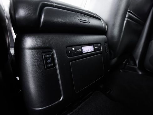 Used 2024 Nissan Armada Platinum w/ Captain's Chairs Package image 20