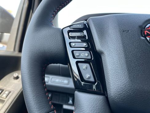 New 2026 Nissan Frontier PRO-4X w/ Pro-4x Convenience Package image 10