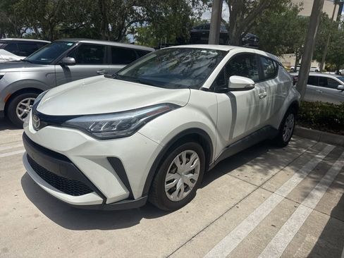 Used 2021 Toyota C-HR LE image 1