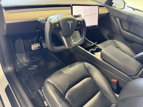 Used 2021 Tesla Model Y Long Range image 12