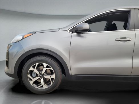 Used 2022 Kia Sportage LX image 30