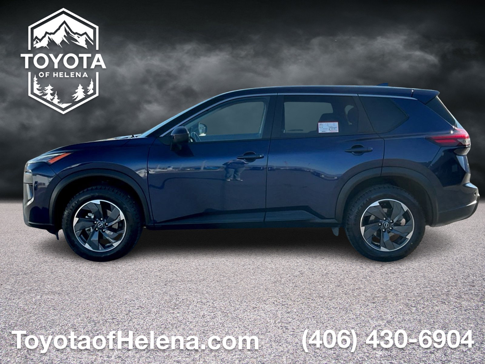 Used 2025 Nissan Rogue SV AWD/4WD image 2
