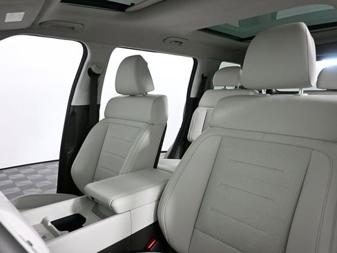 Used 2025 Hyundai Santa Fe Calligraphy FWD image 6