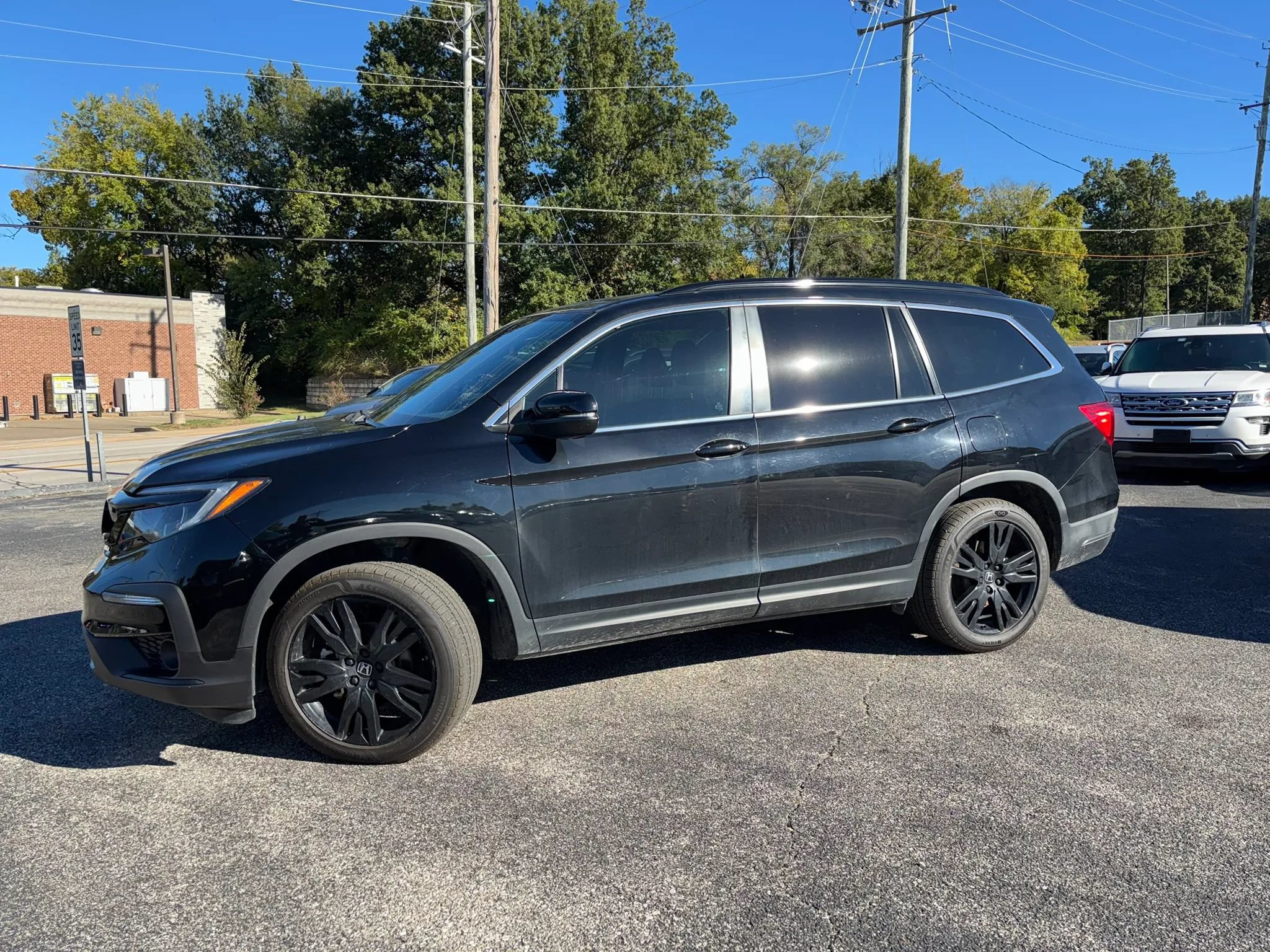Used 2021 Honda Pilot Special Edition image 2