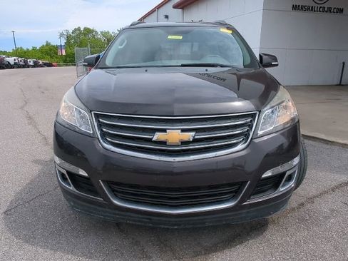 Used 2017 Chevrolet Traverse LT w/ Style and Technology Package AWD/4WD image 4