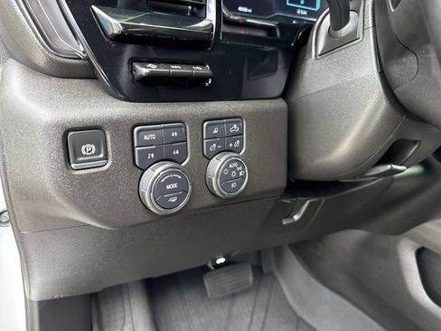 Used 2024 Chevrolet Silverado 2500 ZR2 w/ Technology Package AWD/4WD image 43