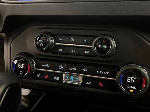 New 2025 Ford Bronco Badlands AWD/4WD image 7