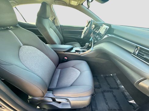 Used 2021 Toyota Camry LE FWD image 30