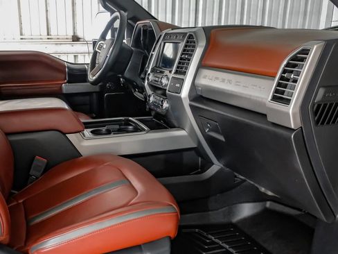 Used 2021 Ford F250 Platinum w/ FX4 Off-Road Package AWD/4WD image 12