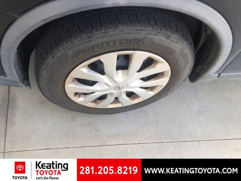 Used 2017 Nissan Rogue S FWD image 9