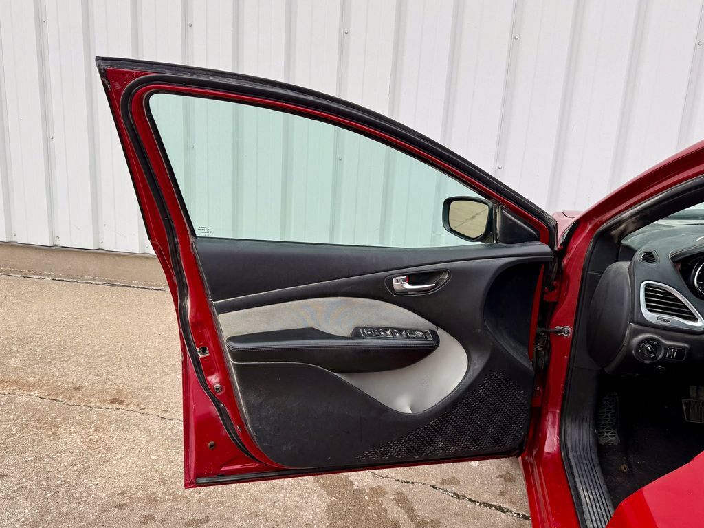 Used 2015 Dodge Dart SXT w/ Rallye Appearance Group FWD image 12