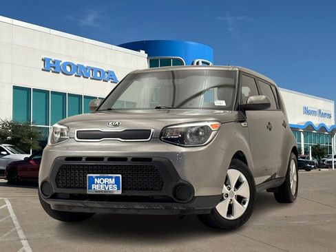 Used 2016 Kia Soul FWD image 1