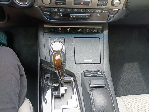 Used 2014 Lexus ES 350 w/ Luxury Package FWD image 27