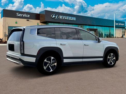 New 2026 Hyundai Ioniq 9 SE image 8