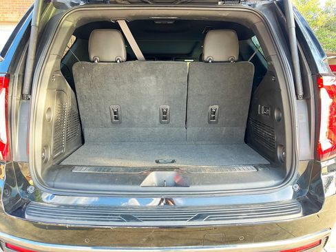Used 2022 GMC Yukon AT4 w/ Technology Package AWD/4WD image 28
