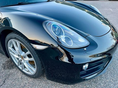Used 2016 Porsche Cayman image 12