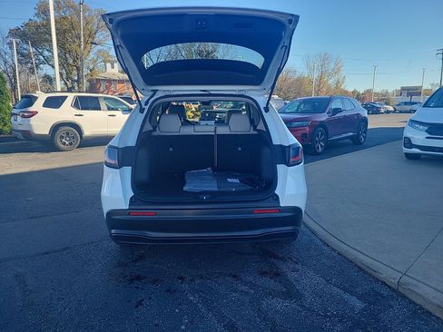 New 2026 Honda HR-V LX image 8