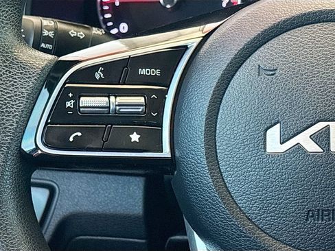 Used 2023 Kia Forte LXS w/ LXS Technology Package FWD image 11