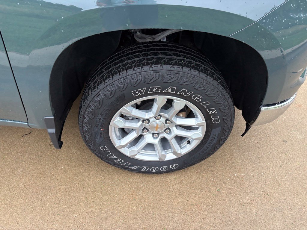 Used 2025 Chevrolet Silverado 1500 LT w/ Z71 Off-Road Package AWD/4WD image 54