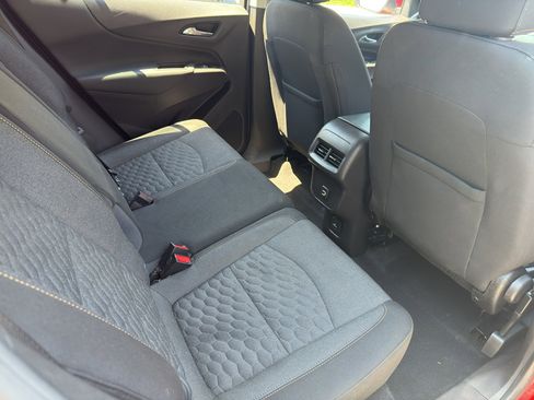 Used 2021 Chevrolet Equinox LT AWD/4WD image 29