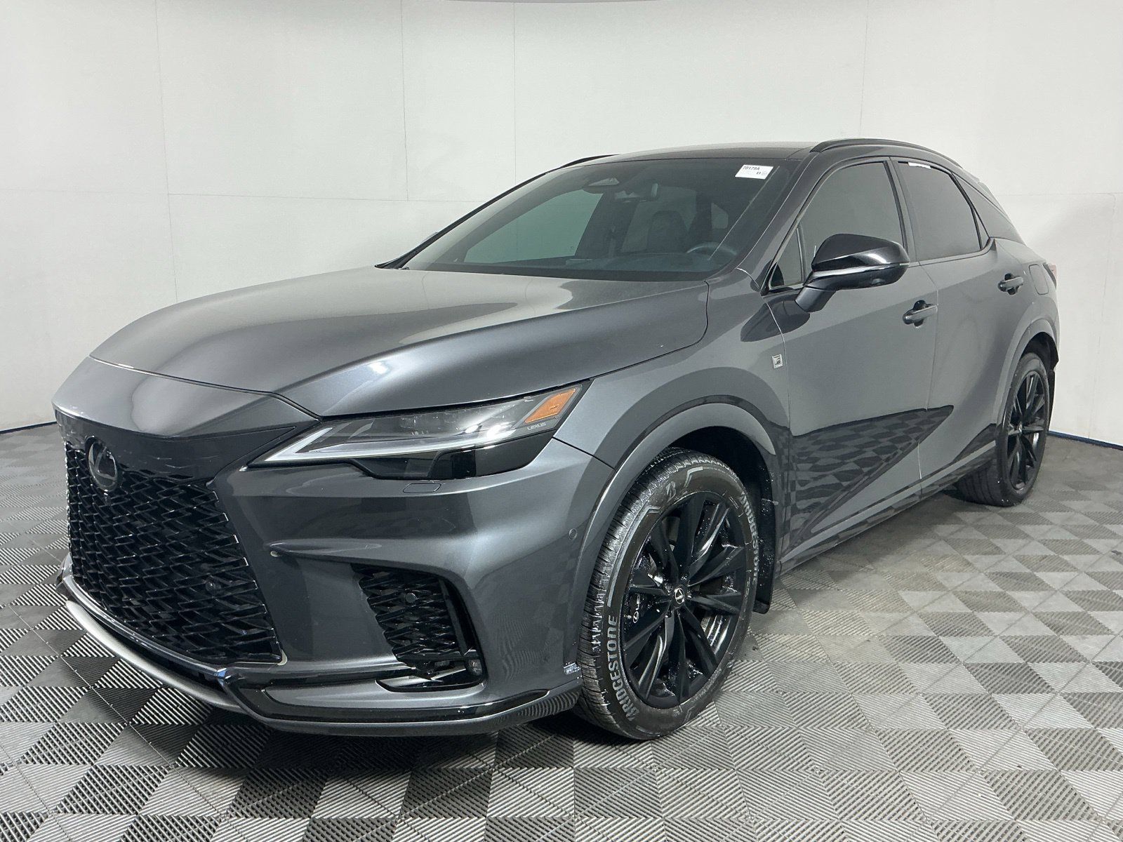 Used 2024 Lexus RX 500h F Sport w/ Convenience Package AWD/4WD image 3