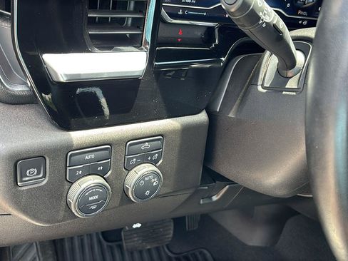 Certified 2023 Chevrolet Silverado 1500 LT AWD/4WD image 25