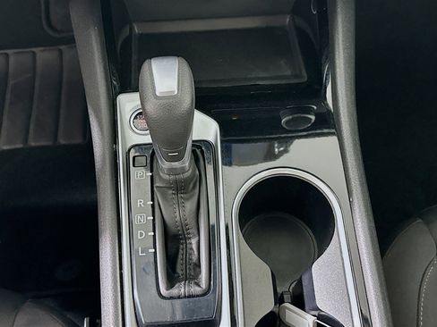 Used 2024 Nissan Altima 2.5 SV image 23