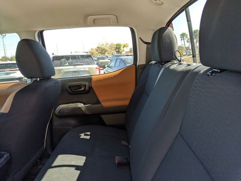 Used 2019 Toyota Tacoma SR5 image 21