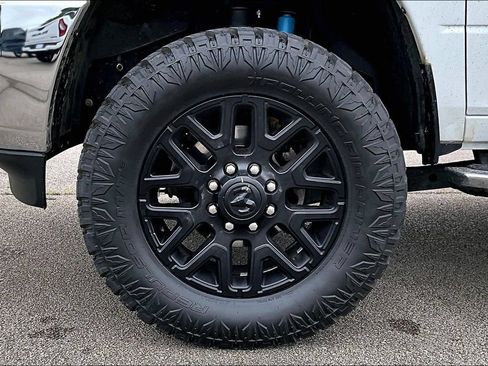 Used 2024 RAM 2500 Big Horn w/ Off Road Package AWD/4WD image 8