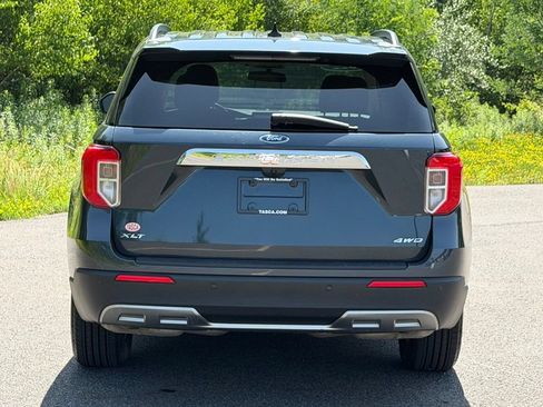 Used 2022 Ford Explorer XLT w/ Equipment Group 202A AWD/4WD image 29
