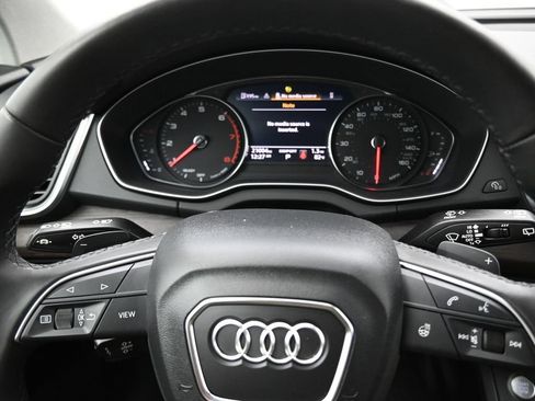 Used 2023 Audi Q5 2.0T Premium w/ Convenience Package AWD/4WD image 13