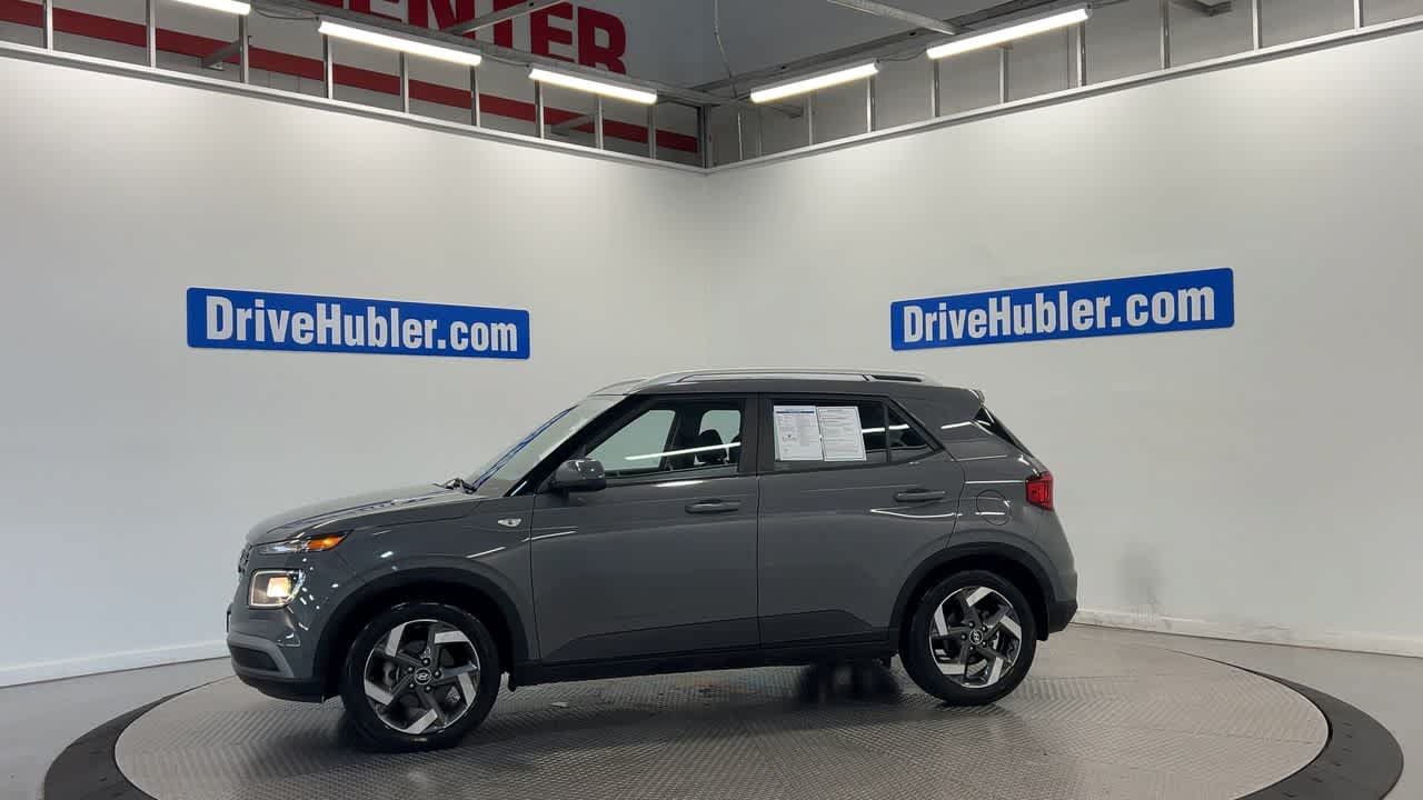 Used 2022 Hyundai Venue SEL FWD image 7