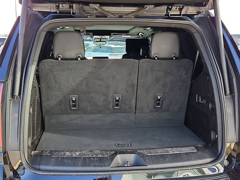 Used 2023 Chevrolet Tahoe High Country w/ Advanced Technology Package image 8