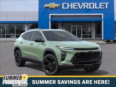 New 2026 Chevrolet Trax ACTIV w/ Sunroof Package FWD image 7