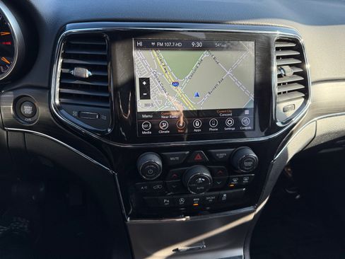 Used 2021 Jeep Grand Cherokee Limited w/ Luxury Group II image 12