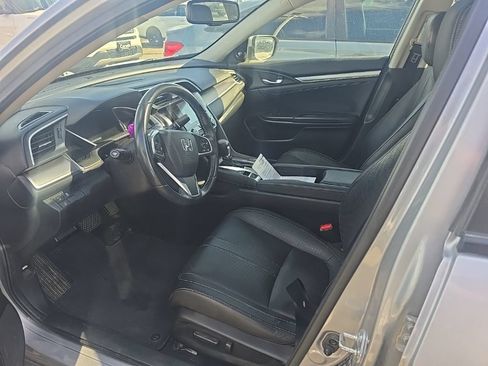 Used 2018 Honda Civic Touring image 8