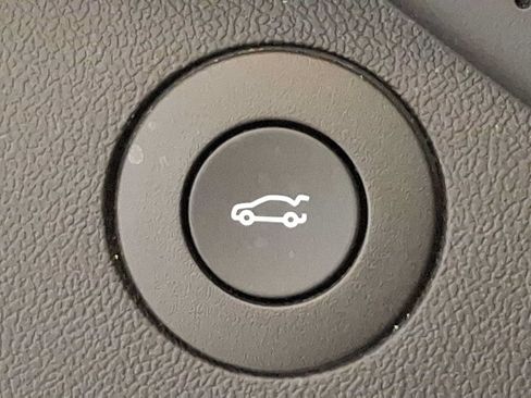 Used 2020 Chevrolet Camaro LT RWD image 23