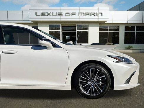Certified 2025 Lexus ES 300h w/ Premium Package image 34