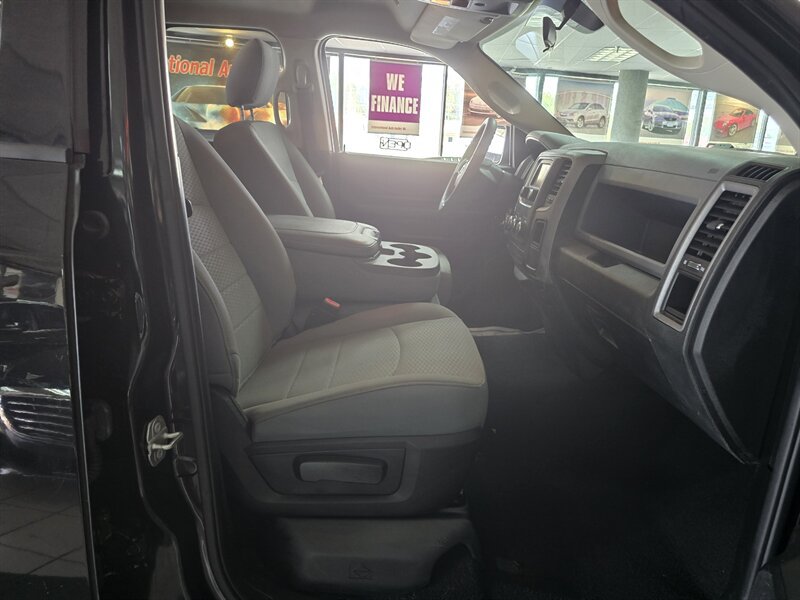 Used 2019 RAM 1500 Express w/ Express Value Package AWD/4WD image 15