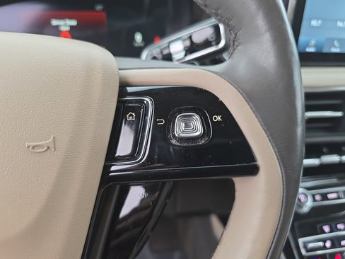 Certified 2021 Lincoln Corsair Reserve image 17