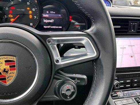 Used 2017 Porsche 911 Carrera 4 image 14