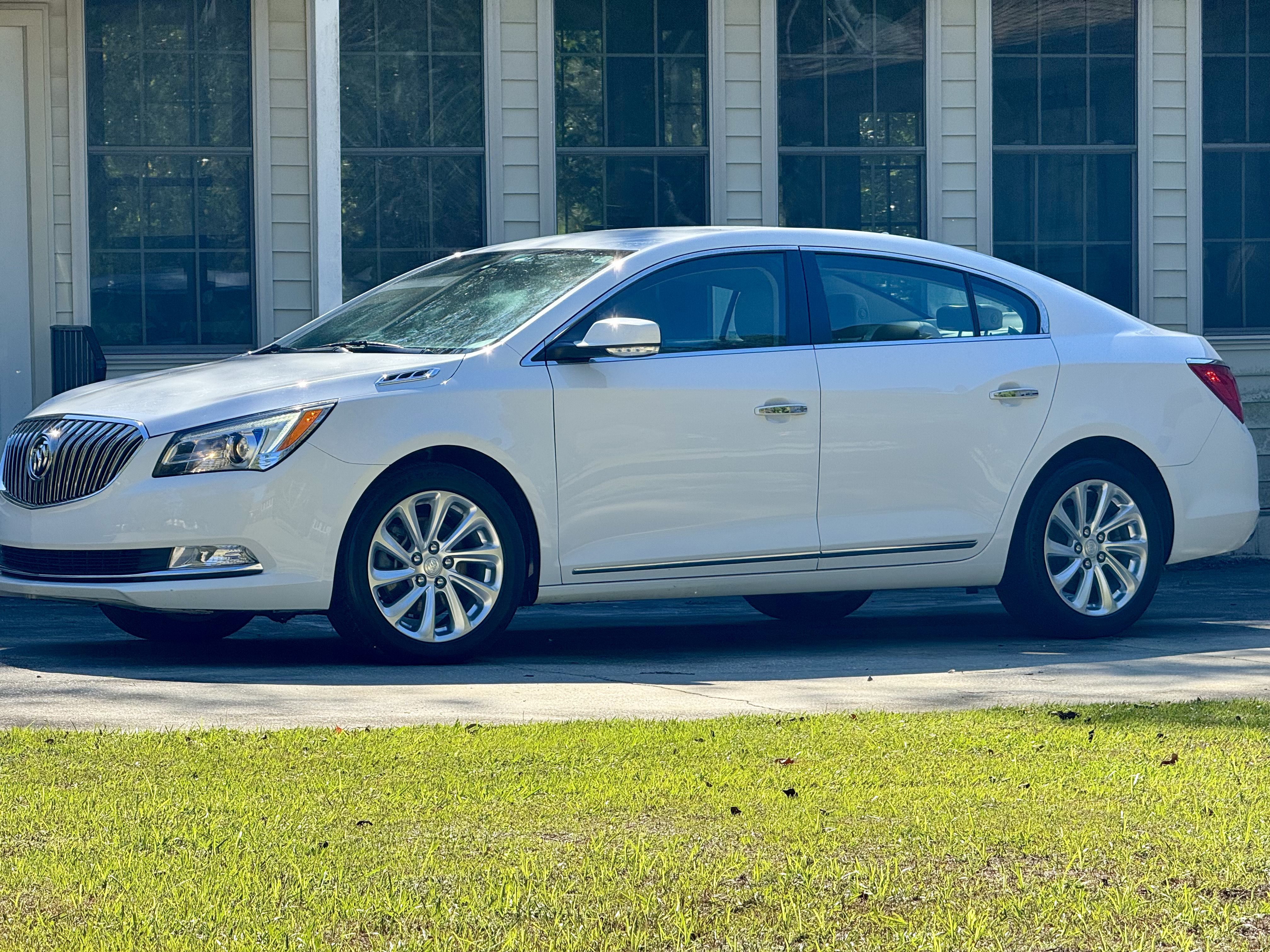 Used 2014 Buick LaCrosse Leather FWD image 4
