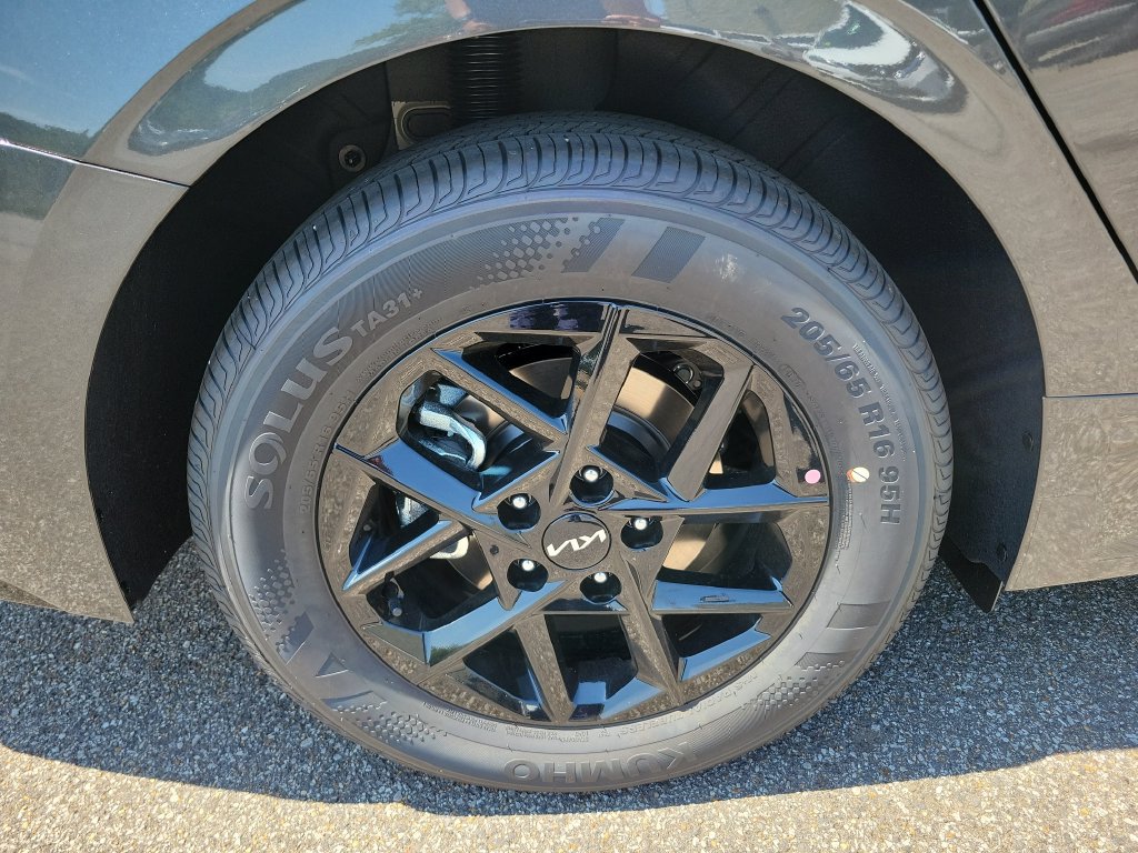 New 2026 Kia K5 LXS FWD image 9