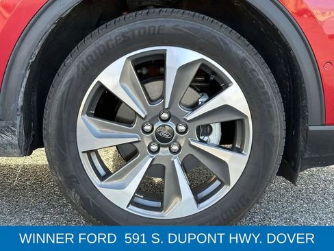 Certified 2024 Ford Escape Platinum w/ Premium Technology Package image 9